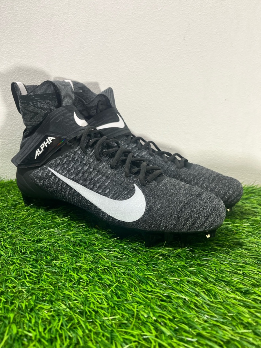 NEW Nike Alpha Menace Elite 2 Black Football Cleats Men's Size 13 AO3374 001